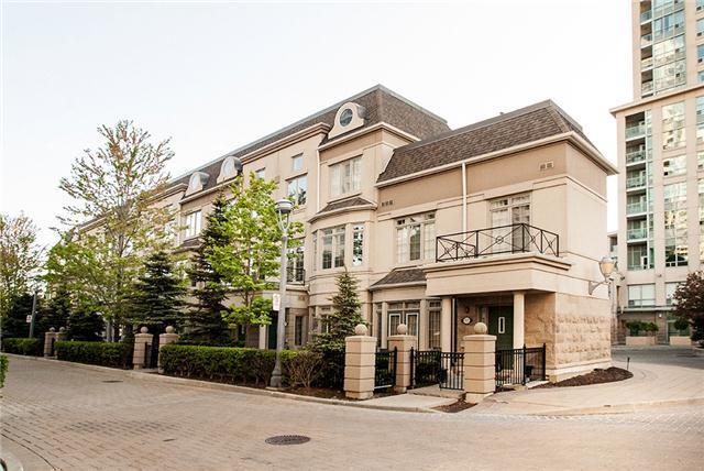 gv217 - 17 Barberry Pl, Townhouse with 2 bedrooms, 2 bathrooms and 1 parking in Toronto ON | Image 1