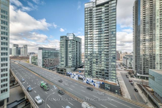 1509 - 17 Bathurst St, Condo with 1 bedrooms, 1 bathrooms and 0 parking in Toronto ON | Image 8