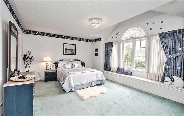 2360 Presquile Dr, House detached with 4 bedrooms, 4 bathrooms and 4 parking in Oakville ON | Image 7