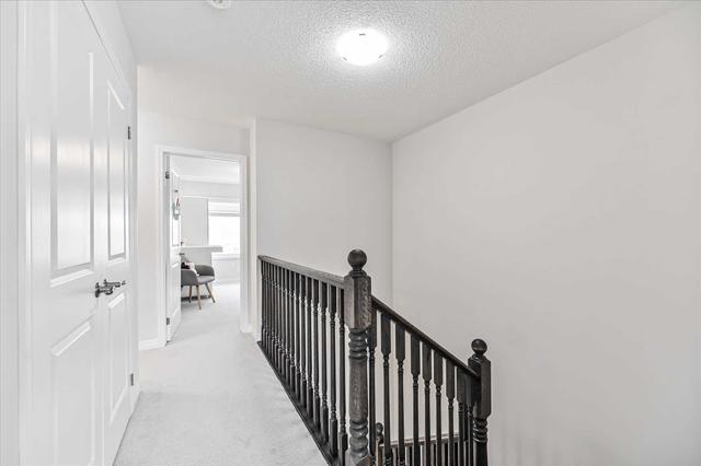 128 Huguenot Rd, Townhouse with 3 bedrooms, 3 bathrooms and 2 parking in Oakville ON | Image 19