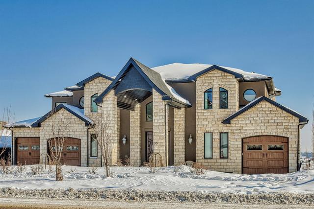 35 Elmont Drive Sw, House detached with 4 bedrooms, 3 bathrooms and 6 parking in Calgary AB | Image 2