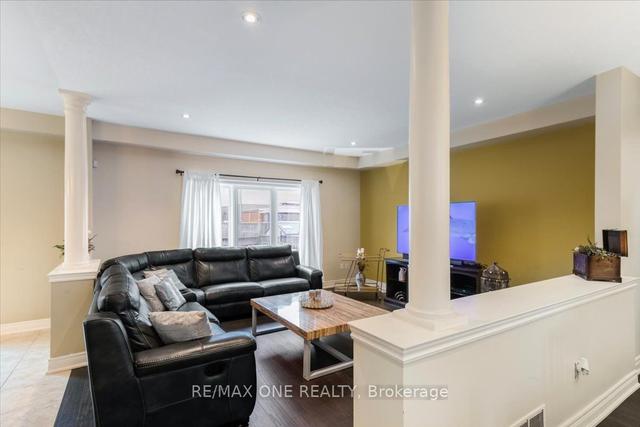 92 Desoto Dr, House detached with 4 bedrooms, 3 bathrooms and 4 parking in Hamilton ON | Image 5