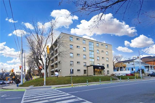 304 - 174 Herkimer Street, Condo with 2 bedrooms, 1 bathrooms and 1 parking in Hamilton ON | Image 1