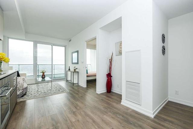 5808 - 5 Buttermill Ave, Condo with 1 bedrooms, 2 bathrooms and 1 parking in Vaughan ON | Image 6