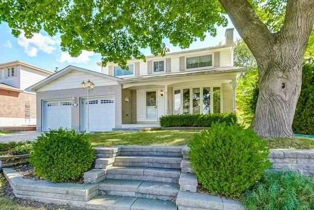 5 Blue Spruce Lane, House detached with 4 bedrooms, 3 bathrooms and 4 parking in Markham ON | Image 1