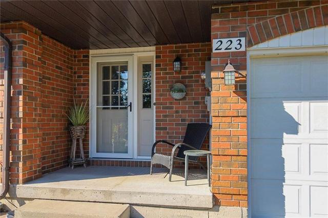 223 Beley Street, Townhouse with 3 bedrooms, 3 bathrooms and 2 parking in Brockville ON | Image 2