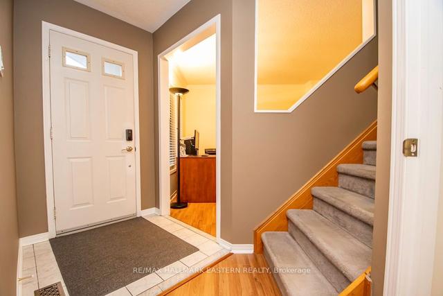 9 John Walter Cres, House attached with 3 bedrooms, 4 bathrooms and 5 parking in Clarington ON | Image 30