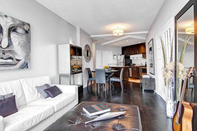 3603 - 8 York St, Condo with 1 bedrooms, 2 bathrooms and 1 parking in Toronto ON | Image 2