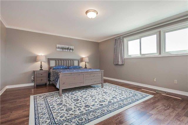 36 Revlis Cres, House semidetached with 4 bedrooms, 3 bathrooms and 2 parking in Toronto ON | Image 10