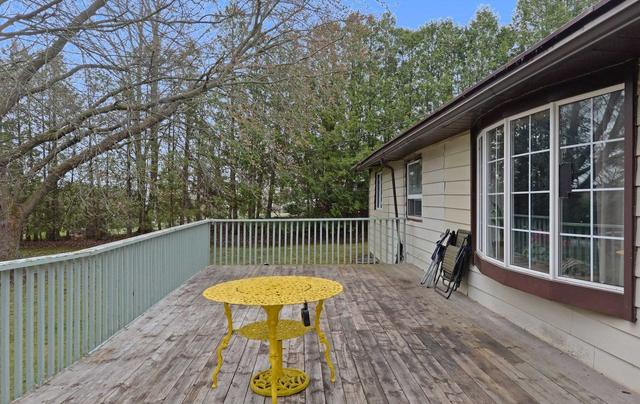 9 Sunrise Cres, House detached with 2 bedrooms, 1 bathrooms and 7 parking in Kawartha Lakes ON | Image 29