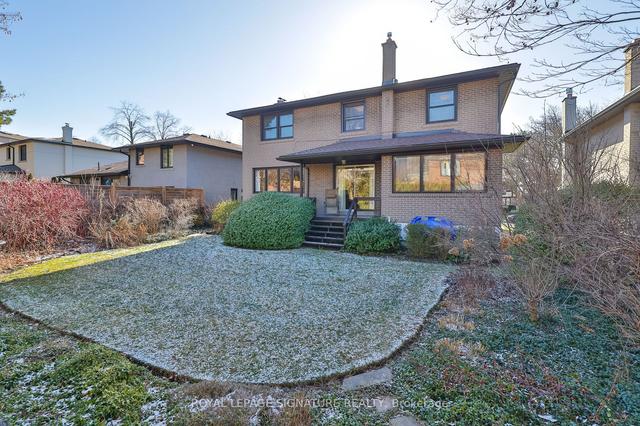 24 Aldenham Cres, House detached with 5 bedrooms, 3 bathrooms and 6 parking in Toronto ON | Image 32
