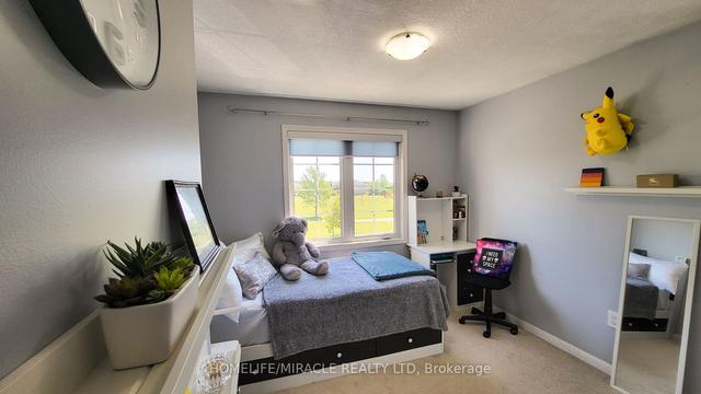 7 Abbott Cres, House attached with 3 bedrooms, 3 bathrooms and 4 parking in Cambridge ON | Image 6