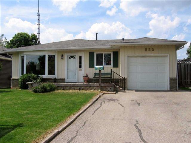 855 Fraser Crt, House detached with 3 bedrooms, 2 bathrooms and 2 parking in Milton ON | Image 1