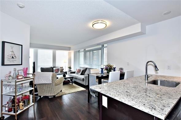 206 - 400 Adelaide St E, Condo with 2 bedrooms, 2 bathrooms and 1 parking in Toronto ON | Image 6