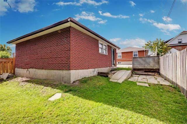 863 Ritson Rd S, House detached with 3 bedrooms, 2 bathrooms and 5 parking in Oshawa ON | Image 19