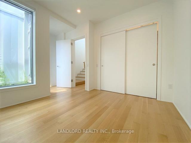 th4 - 15 Cummings St, House attached with 2 bedrooms, 2 bathrooms and 1 parking in Toronto ON | Image 10