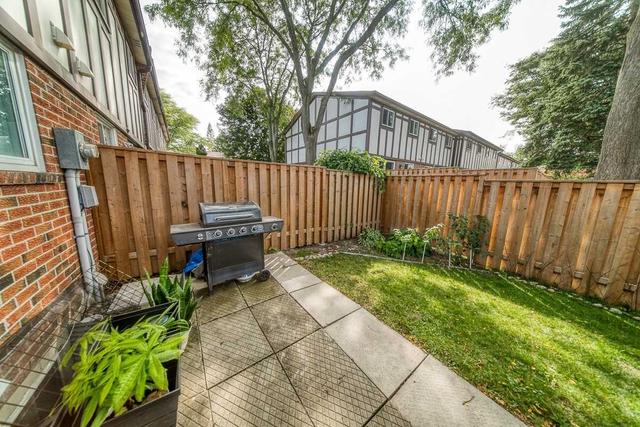 88 Porterfield Cres, Townhouse with 3 bedrooms, 2 bathrooms and 2 parking in Markham ON | Image 19
