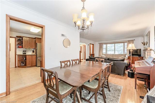 107 Westmount Road, House detached with 5 bedrooms, 2 bathrooms and 5 parking in Guelph ON | Image 5