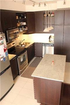 lph7 - 37 Galleria Pkwy, Condo with 2 bedrooms, 2 bathrooms and 1 parking in Markham ON | Image 3