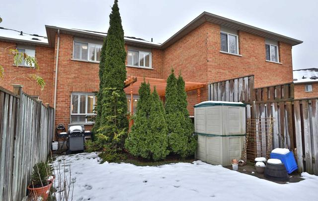 423 Ravineview Way, House attached with 3 bedrooms, 2 bathrooms and 3 parking in Oakville ON | Image 20