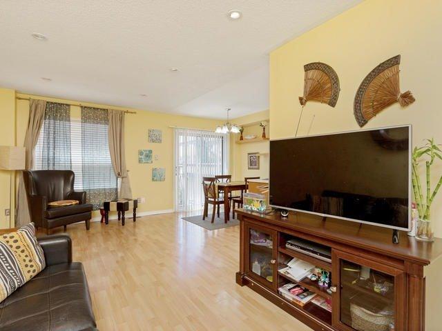 6842 Dillingwood Dr, House attached with 3 bedrooms, 3 bathrooms and 2 parking in Mississauga ON | Image 5