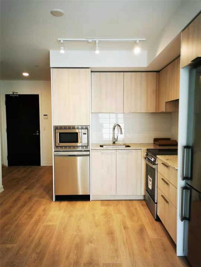 809 - 501 Yonge St, Condo with 2 bedrooms, 2 bathrooms and 0 parking in Toronto ON | Image 16