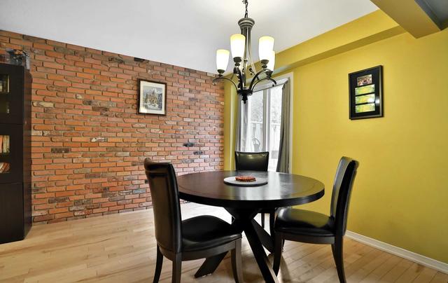 4 - 7 Southside Pl, Townhouse with 3 bedrooms, 3 bathrooms and 2 parking in Hamilton ON | Image 4