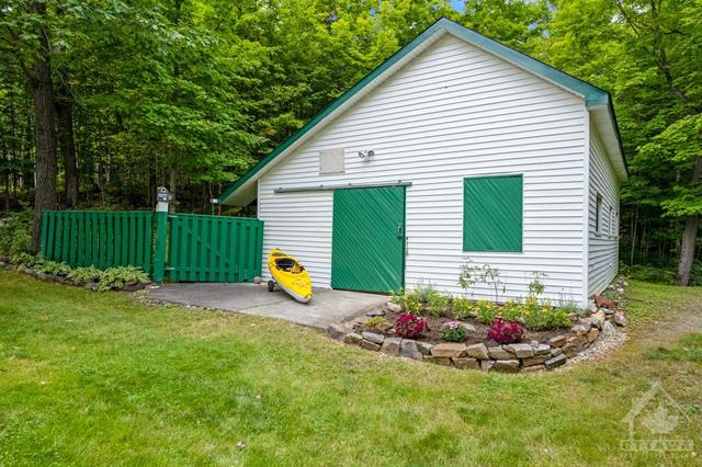 5152 Calabogie Road, House detached with 3 bedrooms, 3 bathrooms and 10 parking in Greater Madawaska ON | Image 26