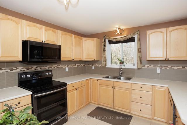 53 Parkhill Dr, House detached with 3 bedrooms, 2 bathrooms and 5 parking in Kawartha Lakes ON | Image 15