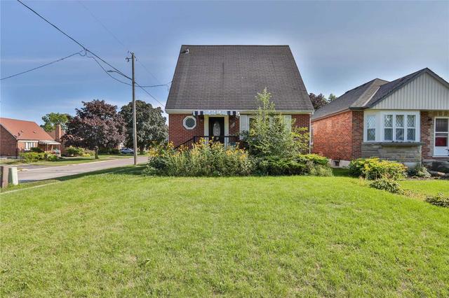 507 Athol St E, House detached with 4 bedrooms, 2 bathrooms and 2 parking in Oshawa ON | Image 1