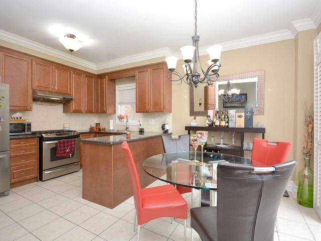 112 Stoneylake Ave, House detached with 3 bedrooms, 4 bathrooms and 6 parking in Brampton ON | Image 7