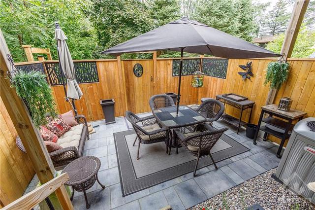 64 Songbird Private, Townhouse with 2 bedrooms, 2 bathrooms and 3 parking in Ottawa ON | Image 26