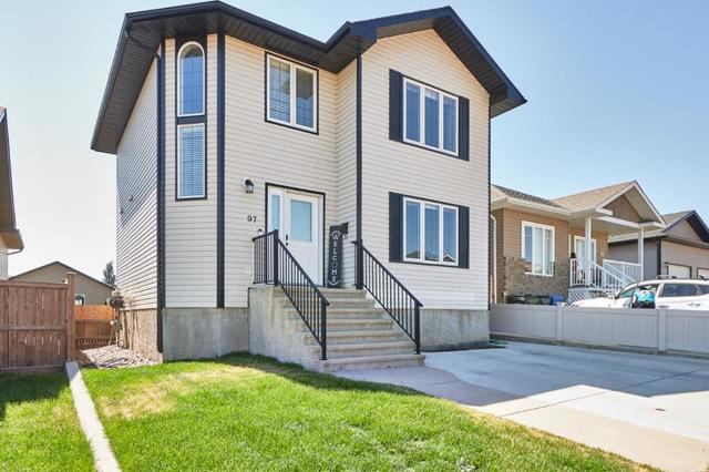 97 Ranchlands Way Ne, House detached with 3 bedrooms, 1 bathrooms and 1 parking in Medicine Hat AB | Image 1