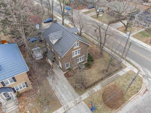 30 Barber Ave, House detached with 4 bedrooms, 3 bathrooms and 5 parking in Guelph ON | Image 22