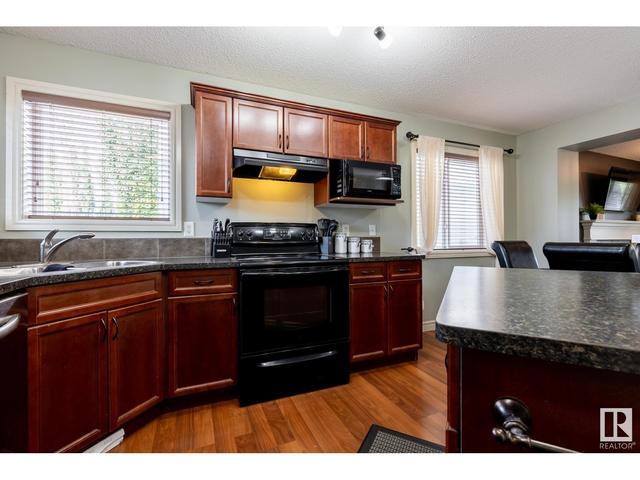 136 Summerwood Dr, House detached with 4 bedrooms, 3 bathrooms and 2 parking in Edmonton AB | Image 15