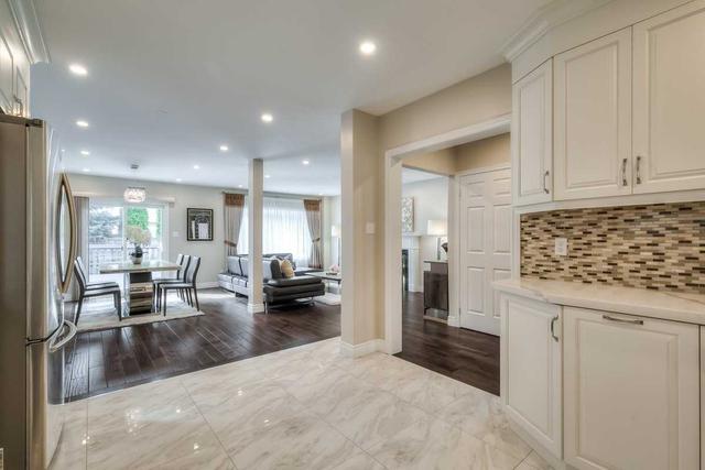 139 Alpine Cres, House detached with 4 bedrooms, 4 bathrooms and 4 parking in Richmond Hill ON | Image 8