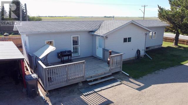 108 4th Street, House detached with 1 bedrooms, 1 bathrooms and 8 parking in Lethbridge County AB | Card Image