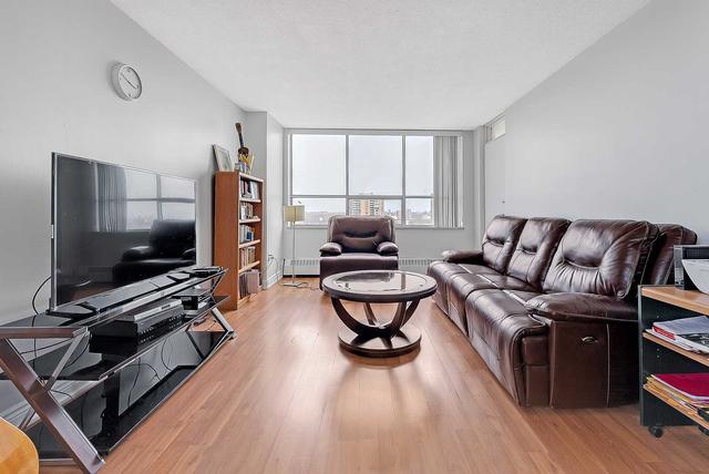 2105 - 320 Dixon Rd, Condo with 2 bedrooms, 1 bathrooms and 1 parking in Toronto ON | Image 20