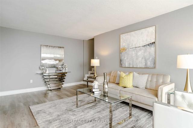 1903 - 530 Lolita Gdns, Condo with 3 bedrooms, 1 bathrooms and 2 parking in Mississauga ON | Image 7