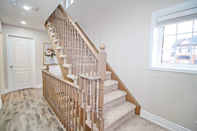 2193 Chevron Prince Path, House attached with 4 bedrooms, 3 bathrooms and 2 parking in Oshawa ON | Image 10