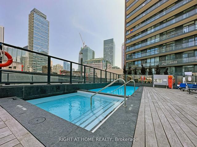 301 - 99 John St, Condo with 3 bedrooms, 2 bathrooms and 1 parking in Toronto ON | Image 10
