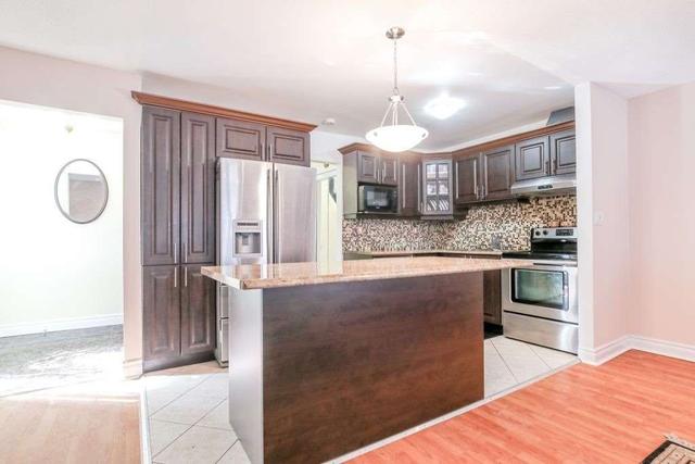 16 Dunthorne Crt, House semidetached with 3 bedrooms, 2 bathrooms and 2 parking in Toronto ON | Image 24