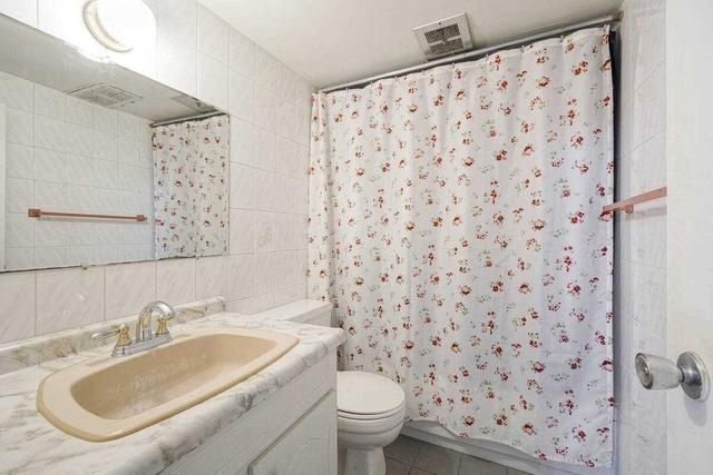 135 Evans Ave, House detached with 2 bedrooms, 2 bathrooms and 5 parking in Toronto ON | Image 10
