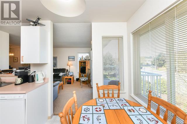 301b - 698 Aspen Rd, Condo with 2 bedrooms, 1 bathrooms and 41 parking in Comox BC | Image 5