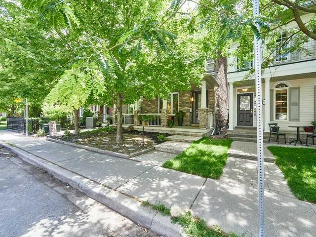 33 Whistle Post St, House semidetached with 3 bedrooms, 3 bathrooms and 1 parking in Toronto ON | Image 35