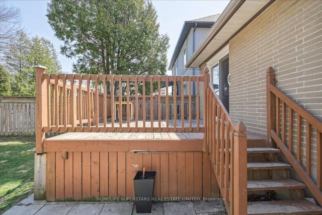 1 Seabury Gate, House detached with 3 bedrooms, 2 bathrooms and 3 parking in Toronto ON | Image 11