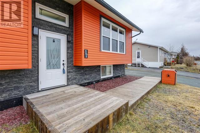17 Power Street, House detached with 3 bedrooms, 2 bathrooms and null parking in Placentia NL | Image 4