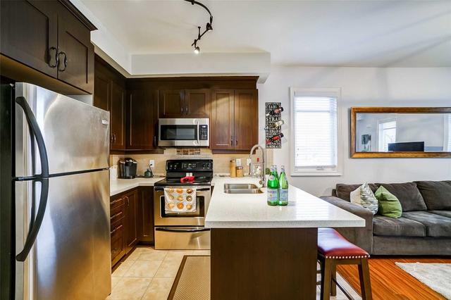 9 - 2964 Islington Ave, Townhouse with 2 bedrooms, 2 bathrooms and 1 parking in Toronto ON | Image 3