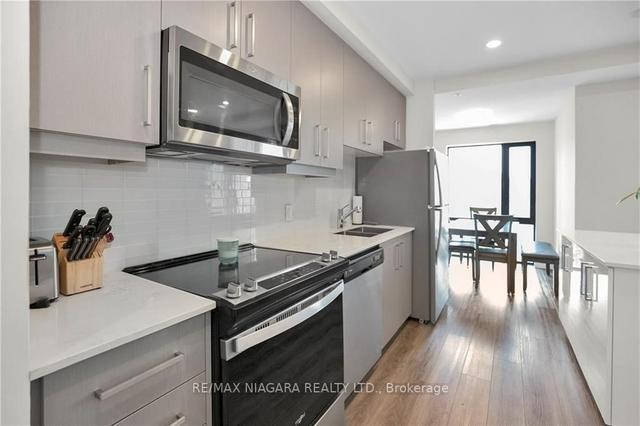 915 - 15 Queen St S, Condo with 2 bedrooms, 1 bathrooms and 1 parking in Hamilton ON | Image 10