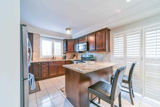 56 Leagate St, House detached with 4 bedrooms, 4 bathrooms and 6 parking in Brampton ON | Image 9